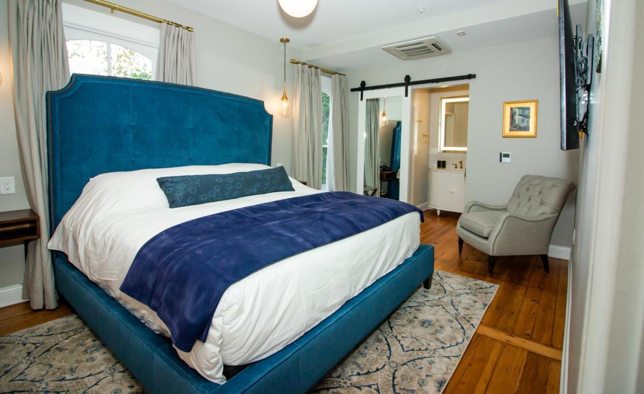 The Colonial Inn Hillsborough Buitenkant foto