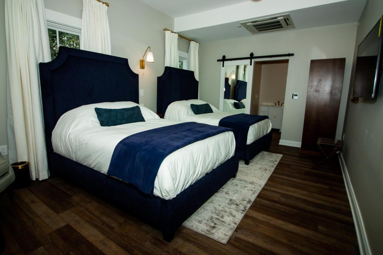 The Colonial Inn Hillsborough Buitenkant foto